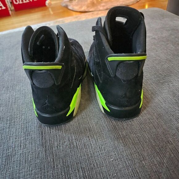 Nike Air Jordan Women's Electric Green 6 Retro Shoes Size 8.5 - Picture 7 of 15